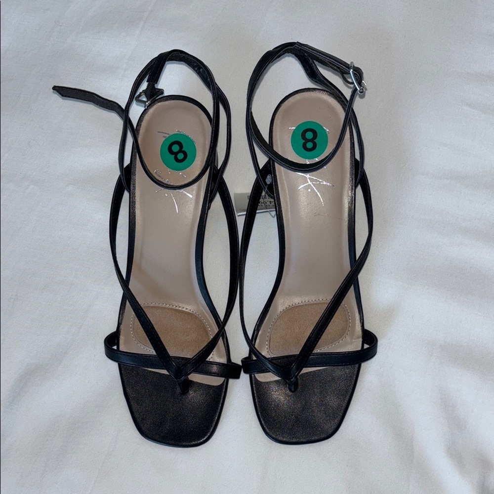 Mari A. Size 8 Elegant Black Strappy Sandals, New